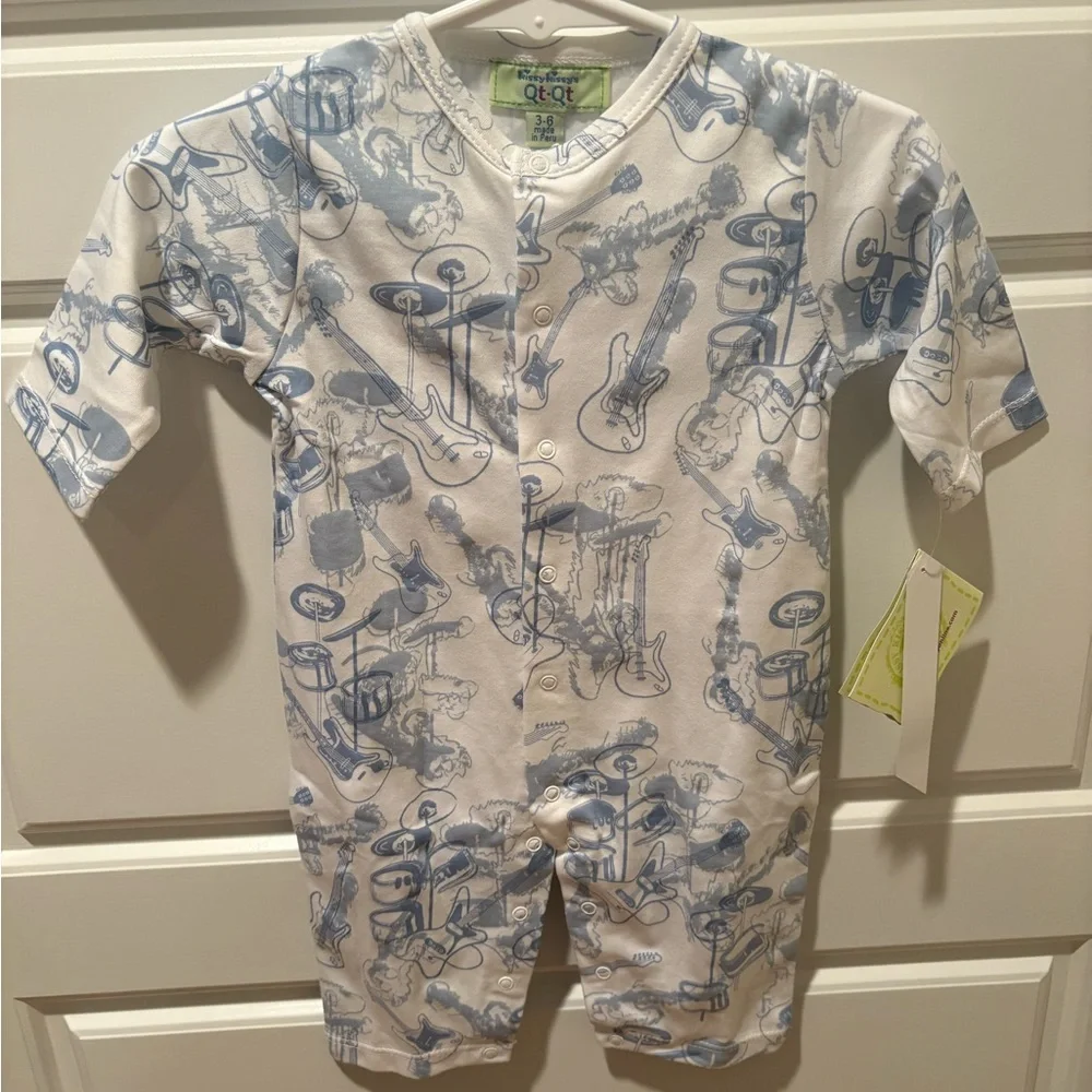 Kissy Kissy charming outfit
